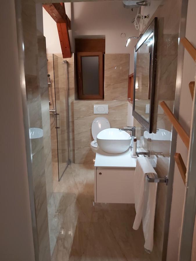 Delfar Penthouse Apartment